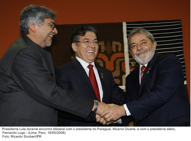 Presidente Lula durante encontro bilateral com o presidente do Paraguai, Nicanor Duarte, e com o presidente eleito, Fernando Lugo.