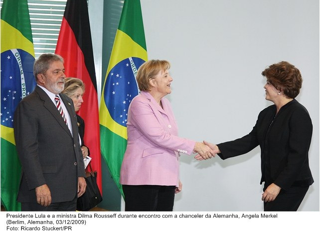 Presidente Lula e a ministra Dilma Rousseff, durante encontro coma chanceler da Alemanha, Angela Merkel.