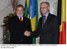Presidente Lula cumprimenta o primeiro-ministro da Bélgica, Hermann von Rompuy, durante visita à Bélgica.