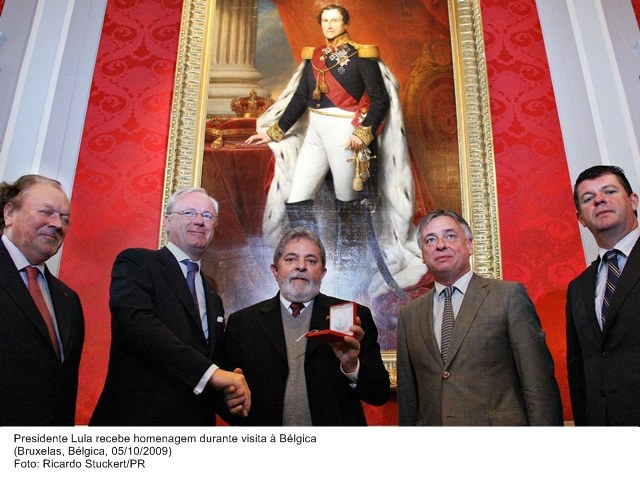 Presidente Lula recebe homenagem durante visita  à  Bélgica.