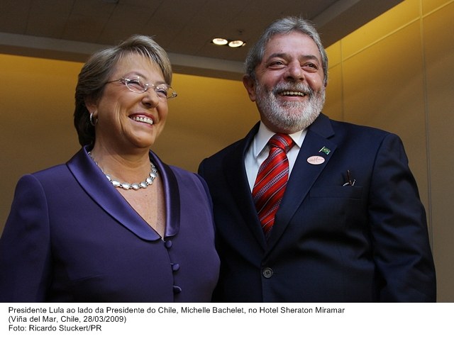 Presidente Lula ao lado da presidente do Chile, Michelle Bachelet, no Hotel Sheraton Miramar.
