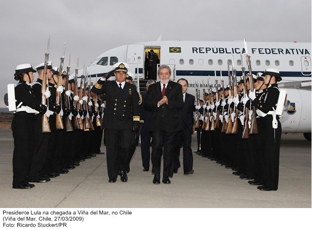 Presidente Lula na chegada ao Viña del Mar, no Chile.