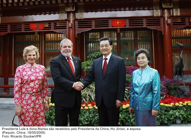 Presidente Lula e dona Marisa são recebidos pelo presidente da China, Hu Jintao e esposa.