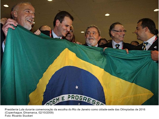 Presidente Lula durante comemoração da escolha do Rio de Janeiro como cidade-sede das Olimpíadas de 2016.