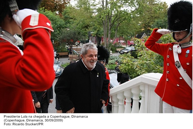 Presidente Lula na chegada a Copenhague, Dinamarca.