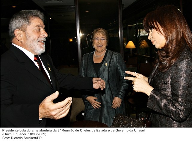 Presidente Lula durante a abertura da 3ª Reunião de Chefes de Estado e de Governo da Unasul.