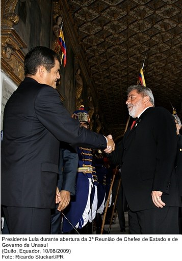 Presidente Lula durante a abertura da 3ª Reunião de Chefes de Estado e de Governo da Unasul.