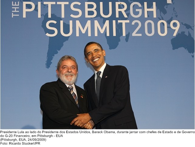 Presidente Lula ao lado do presidente dos EUA, Barack Obama, durante jantar de trabalho do G-20 Financeiro.
