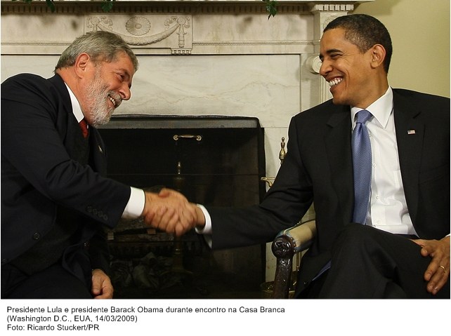 Presidente Lula e o presidente Barack Obama durante encontro na Casa Branca.