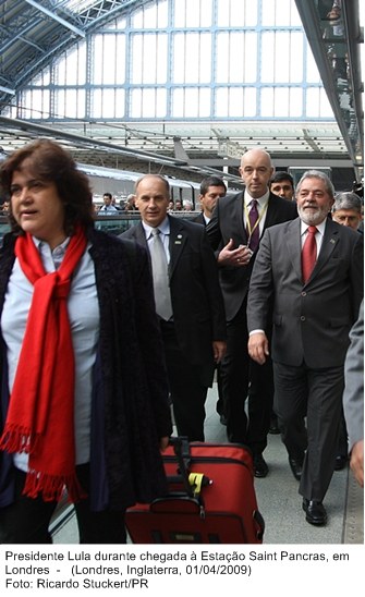 Presidente Lula durante chegada à estação Saint Pancras, em Londres.