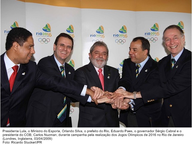 Presidente Lula, o ministro Orlando Silva, o prefeito do Rio de Janeiro, Eduardo Paes, o governador Sérgio Cabral e o presidente do COB, Carlos Nuzman.