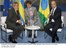 Presidente Lula conversa com o primeiro-ministro da Suécia, Fredrik Reinfeldt, durante encontro em L'Aquila.
