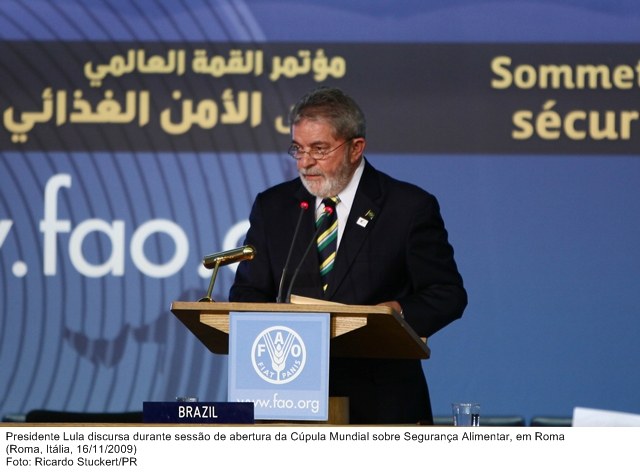 Presidente Lula discursa durante sessão de abertura da Cúpula Mundial sobre Segurança Alimentar.