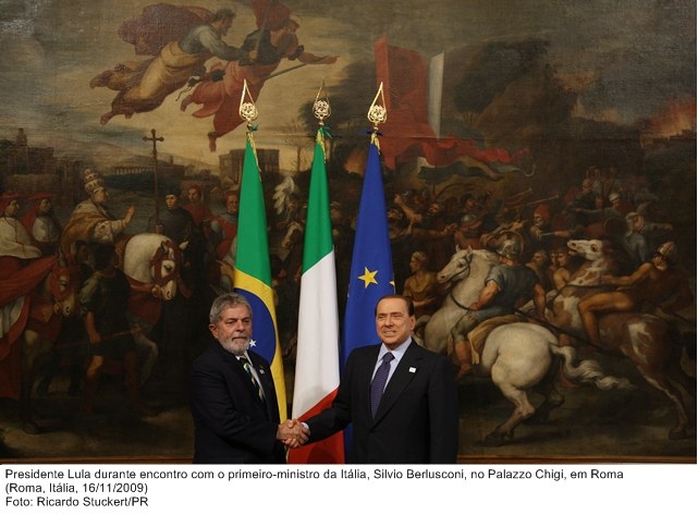 Presidente Lula durante encontro com o primeiro-ministro da Itália, Silvio Berlusconi, no Palácio Chigi, Itália.