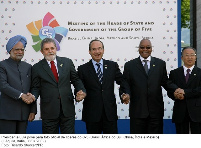 Presidente Lula posa para foto oficial com líderes do G-5.