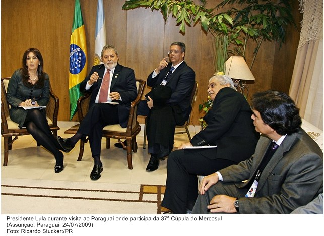 Presidente Lula durante visita ao Paraguai, onde participa da 37ª Cúpula do Mercosul.