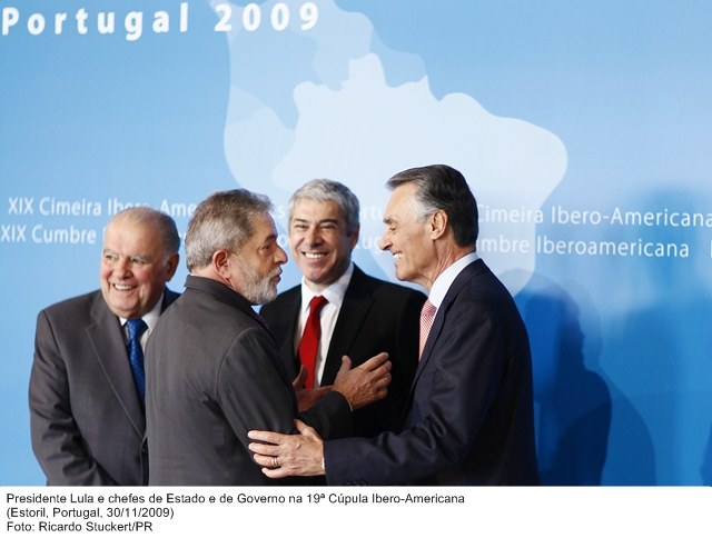 Presidente Lula e Chefes de Estado e de Governo e na 19ª Cúpula Ibero-Americana.