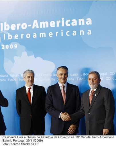 Presidente Lula e Chefes de Estado e de Governo e na 19ª Cúpula Ibero-Americana.