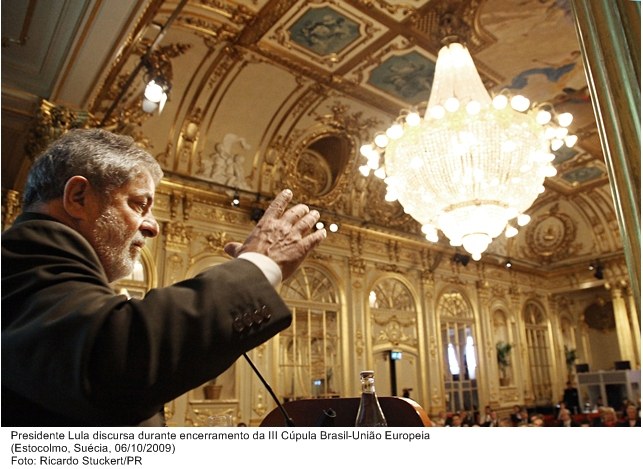 Presidente Lula discursa durante encerramento da III Cúpula Brasil-União Européia.