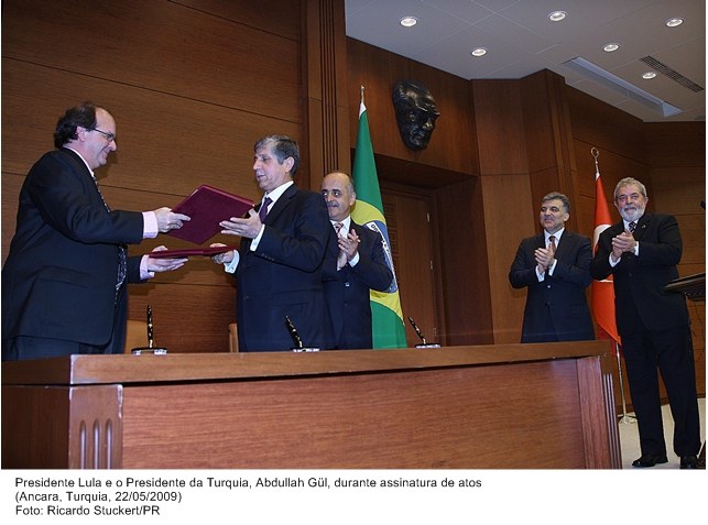Presidente Lula e o presidente da Turquia, Abdullah Gül, durante assinatura de atos.