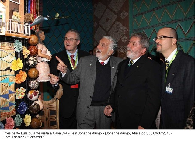 Presidente Lula durante visita à Casa Brasil em Johannesburgo.