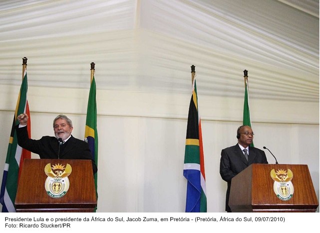 Presidente Lula e o presidente da África do Sul, Jacob Zuma, em Pretória.