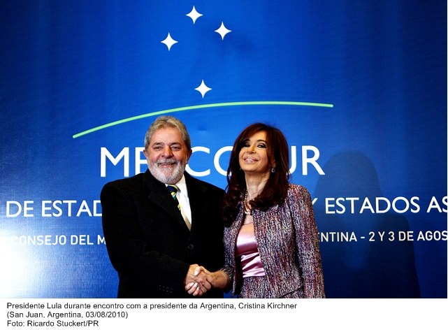 Presidente Lula durante encontro com a presidente da Argentina, Cristina Kirchner.