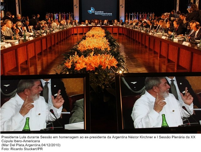 Presidente Lula durante sessão em homenagem ao ex-presidente da Argentina, Néstor Kirchner e sessão plenária da XX Cúpula Ibero-Americana.