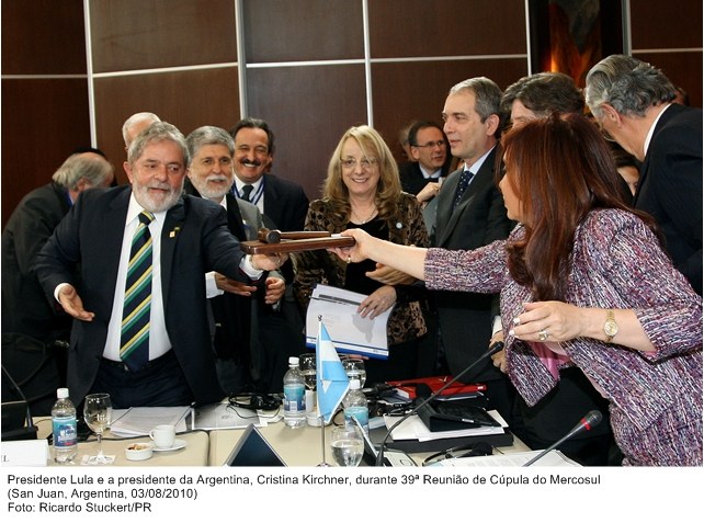 Presidente Lula e a presidente da Argentina, Cristina Kirchner, durante 39ª Reunião de Cúpula do Mercosul.