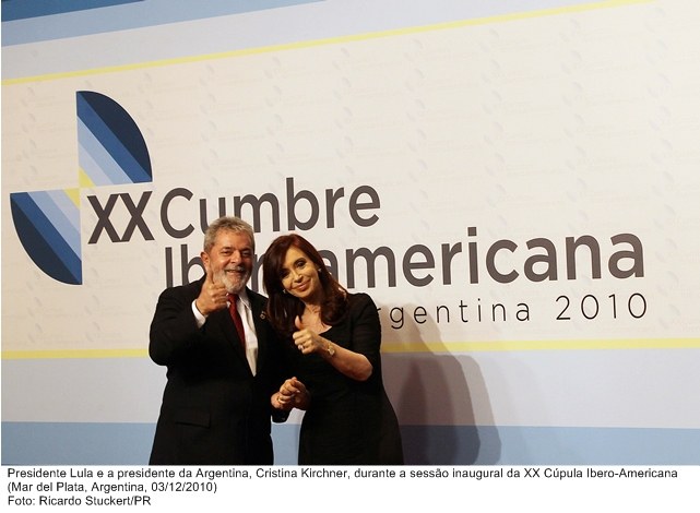 Presidente Lula e a presidente da Argentina, Cristina Kirchner, durante sessão inaugural da XX Cúpula Ibero-Americana.
