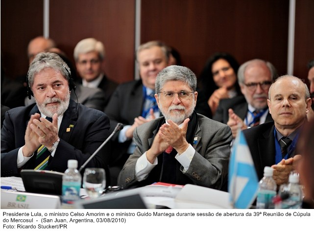 Presidente Lula e os ministros Celso Amorim e Guido Mantega, durante sessão de abertura da  39ª Reunião de Cúpula do Mercosul.