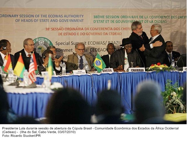 Presidente Lula durante sessão de abertura da Cúpula Brasil - Comunidade Econômica dos Estados da África Ocidental.