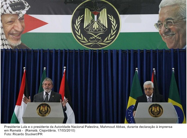 Presidente Lula  e o presidente da Autoridade Nacional Palestina, Mahmoud Abbas, durante declaração à imprensa.