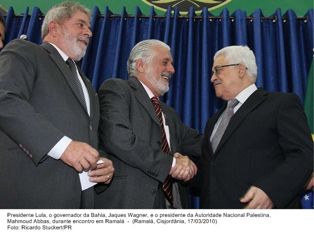 Presidente Lula, o governador da Bahia, Jaques Wagner, e o presidente  da Autoridade Nacional Palestina, Mahmoud Abbas, durante encontro em Ramalá.
