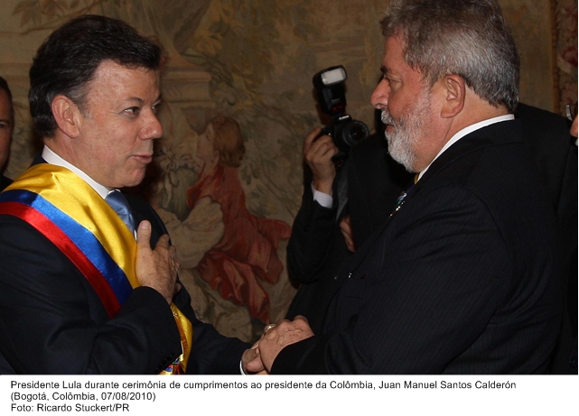 Presidente Lula durante a cerimônia de cumprimentos ao presidente da Colômbia, Juan Manuel Santos Calderón.