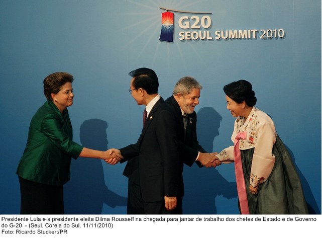 Presidente Lula e a presidente eleita Dilma Rousseff na chegada para jantar de trabalho dos Chefes de Estado e de Governo do G-20.