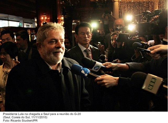 Presidente Lula na chegada a Seul para reunião do G-20.