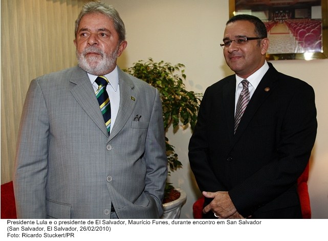 Presidente Lula durante encontro com o presidente de El Salvador, Maurício Funes, durante encontro em San Salvador.