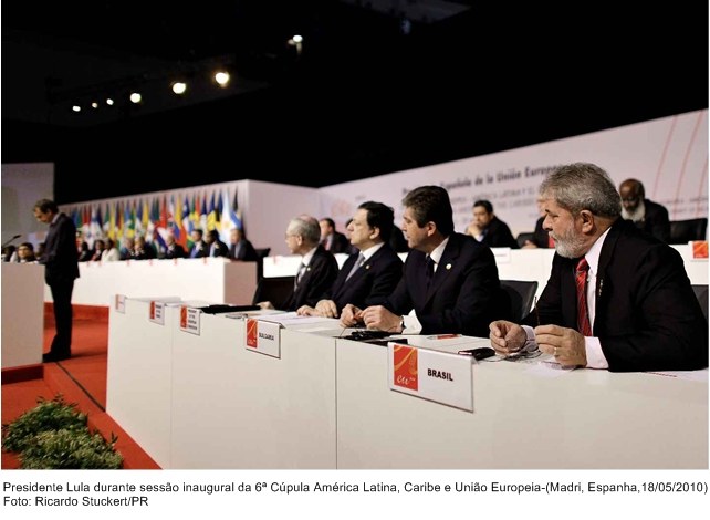 Presidente Lula durante sessão inaugural da 6ª Cúpula América Latina, Caribe e União Europeia.
