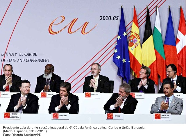 Presidente Lula durante sessão inaugural da 6ª Cúpula América Latina, Caribe e União Europeia.