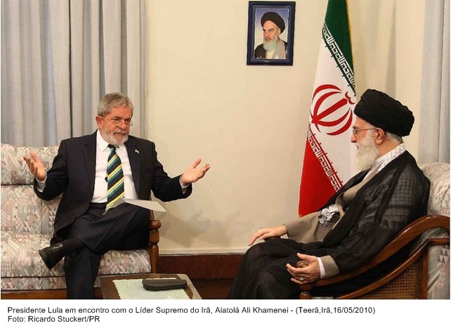 Presidente Lula em encontro com o Líder Supremo do Irã, Aiatolá Ali Khamenei.