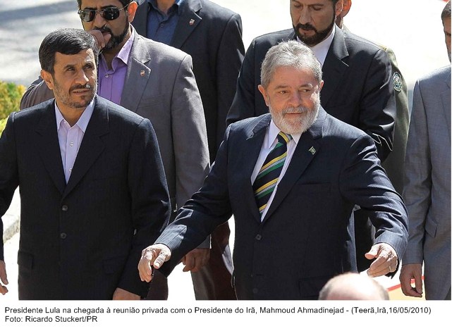 Presidente Lula na chegada à reunião privada com o Presidente do Irã, Mahmoud Ahmadinejad.