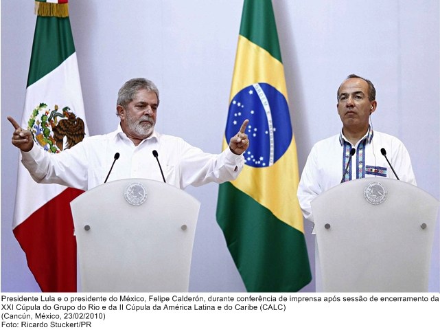 Presidente Lula e o presidente do México, Felipe Calderón, durante conferência de imprensa após sessão de encerramento da XXI CALC.
