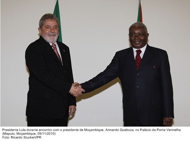Presidente Lula durante encontro com o presidente de Moçambique, Armando Guebuza, no Palácio da Ponta Vermelha.