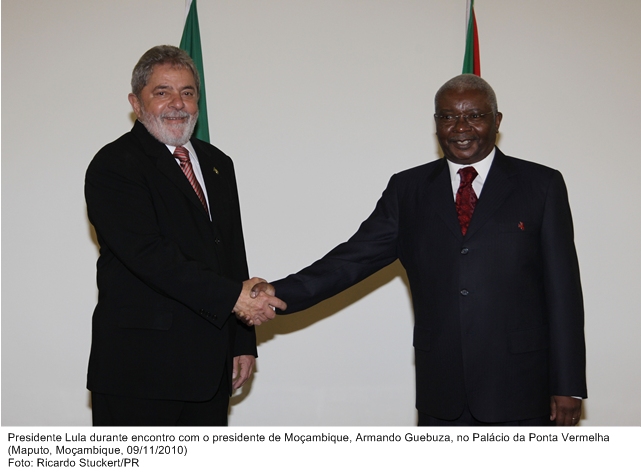 Presidente Lula durante encontro com o presidente de Moçambique, Armando Guebuza, no Palácio da Ponta Vermelha.