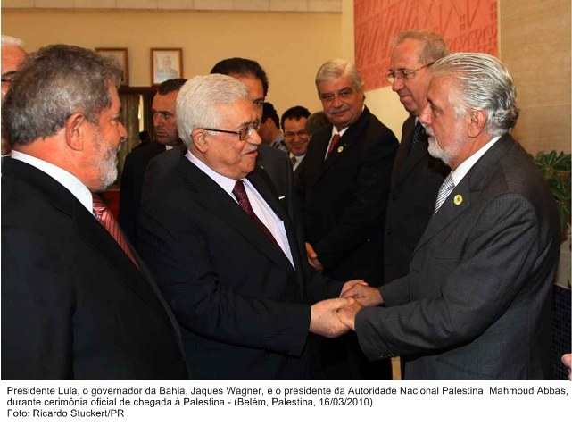 Presidente Lula, o governador da Bahia, Jaques Wagner, e o presidente da Autoridade Nacional Palestina, Mahmoud Abbas.