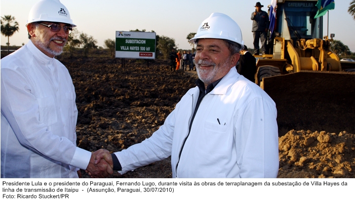 Presidente Lula e o presidente do Paraguai, Fernando Lugo, durante visita às obras de terraplanagem da subestação de Villa Hayes da linha.