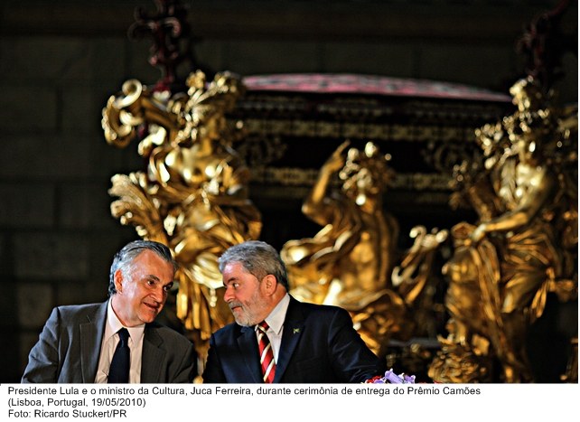 Presidente Lula e o ministro da Cultura, Juca Ferreira, na entrega do Prêmio Camões.