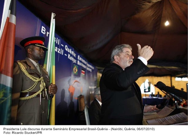 Presidente Lula discursa durante Seminário Empresarial Brasil-Quênia.