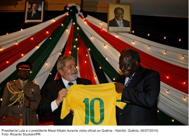 Presidente Lula e o presidente Mwai Kibaki durante visita oficial ao Quênia.